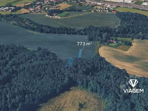 Prodej pole, Valašské Meziříčí, 1561 m2