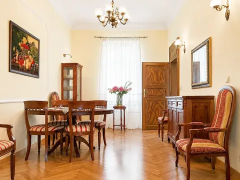 Prodej bytu 3+1, Praha - Malá Strana, Petřínská, 102 m2