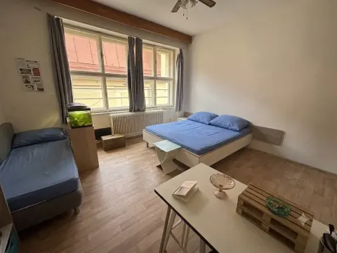 Pronájem bytu 1+kk, Klatovy, Denisova, 33 m2