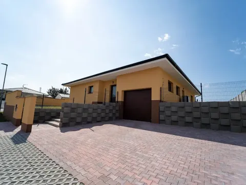 Prodej rodinného domu, Adamov, K Rybníku, 193 m2