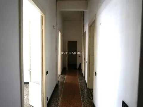 Prodej bytu 3+1, Janov, Itálie, Via Antonio Cantore, 75 m2