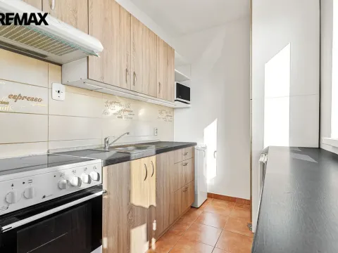 Pronájem bytu 1+kk, Pardubice - Černá za Bory, Na Vsi, 30 m2