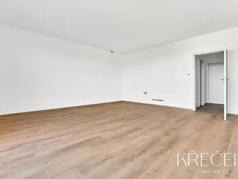 Pronájem bytu 1+kk, Třebíč, Modřínová, 37 m2