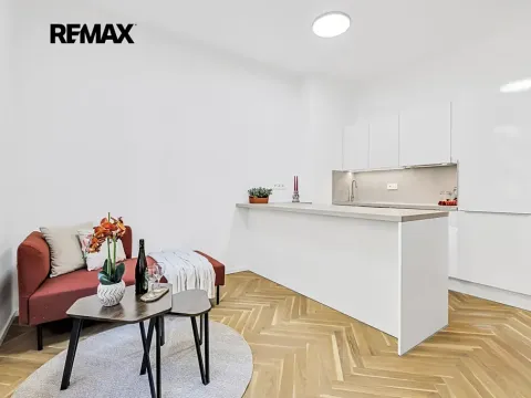 Prodej bytu 2+kk, Praha - Vinohrady, V Horní Stromce, 48 m2
