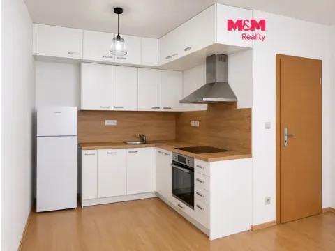 Pronájem bytu 2+kk, Karlovy Vary - Drahovice, Zbrojnická, 52 m2