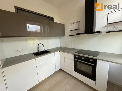 Prodej bytu 3+1, Liberec, Hanychovská, 79 m2