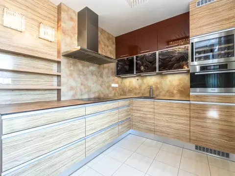 Prodej bytu 3+1, Kladno, Generála Selnera, 80 m2
