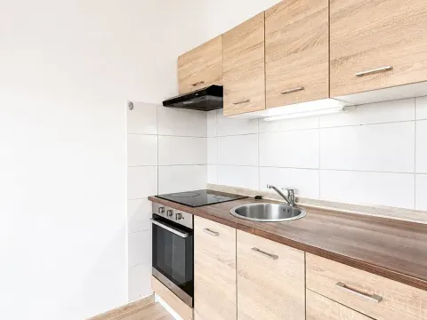 Pronájem bytu 1+1, Chomutov, Jirkovská, 35 m2