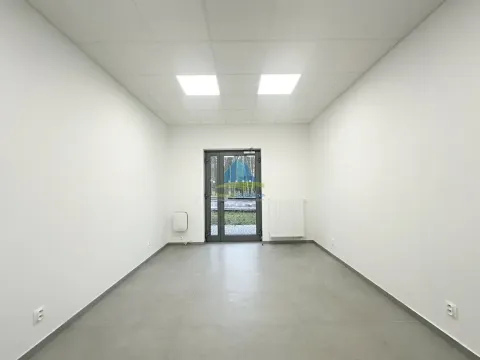 Pronájem obchodního prostoru, Františkovy Lázně, Nádražní, 28 m2