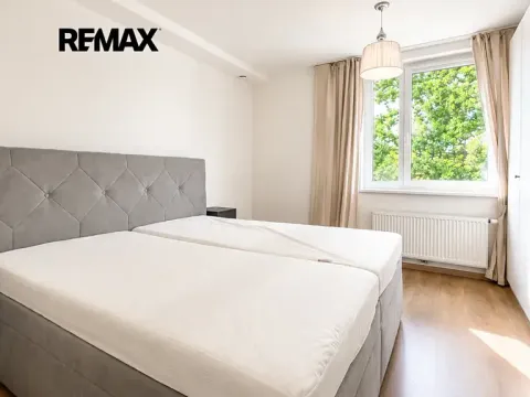 Pronájem bytu 2+kk, Praha - Hloubětín, Kbelská, 54 m2