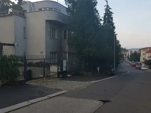 Pronájem bytu 1+kk, Praha - Podolí, Na Podkovce, 20 m2