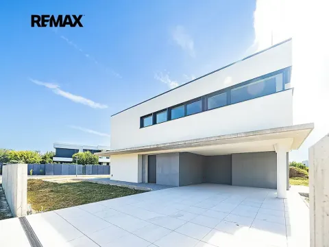 Prodej rodinného domu, Jesenice, Malebná, 206 m2