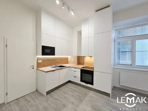 Pronájem bytu 2+kk, Olomouc, Dobrovského, 66 m2