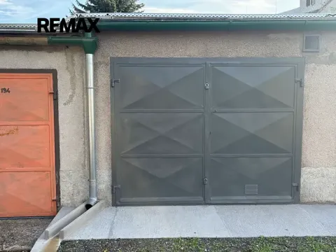Pronájem garáže, Slaný, 20 m2