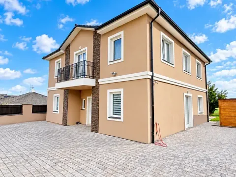 Prodej rodinného domu, Líbeznice, Nedvědova, 335 m2