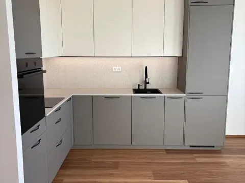 Pronájem bytu 2+kk, Praha - Kobylisy, Taussigova, 60 m2