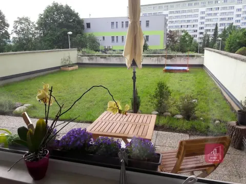 Pronájem bytu 1+1, Brno, Majdalenky, 52 m2