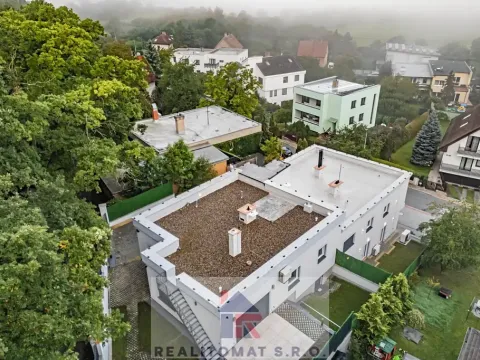 Prodej rodinného domu, Praha - Komořany, Pod lesem, 325 m2