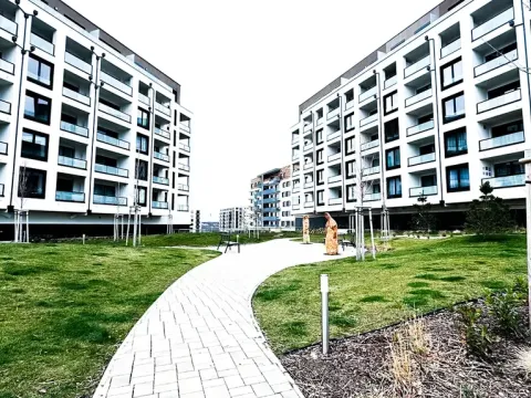 Pronájem garážového stání, Praha - Hlubočepy, Ondrákové, 12 m2