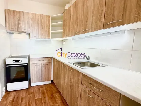 Prodej bytu 2+kk, Praha - Kobylisy, Chabařovická, 45 m2