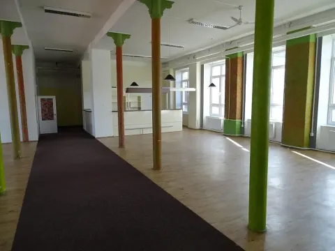 Pronájem obchodního prostoru, Šternberk, Nádražní, 334 m2