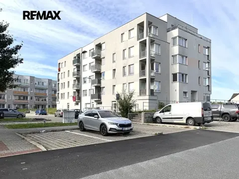 Pronájem bytu 4+kk, Velký Osek, U hřiště, 84 m2