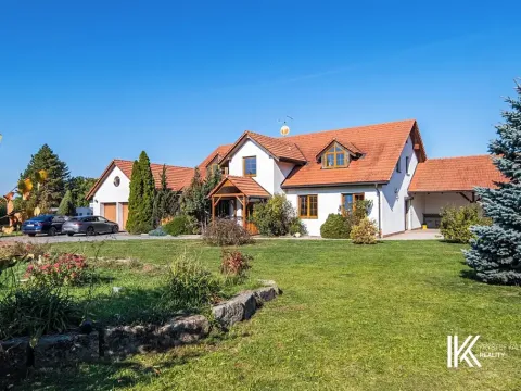 Prodej rodinného domu, Hrochův Týnec, 356 m2