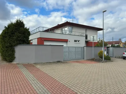 Prodej rodinného domu, Praha - Březiněves, V pěšinkách, 230 m2